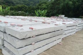 鋼筋混凝土蓋板模具澆筑水泥蓋板時(shí)應(yīng)使用哪種級(jí)別的鋼筋？